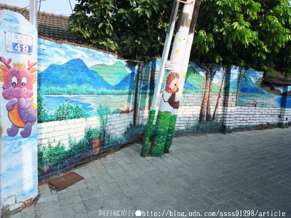 復興老兵文化園區:【旅行遊記。台南永康區】復興老兵文化園區。大面積老眷村活化藝術 大玩彩繪也玩歲月