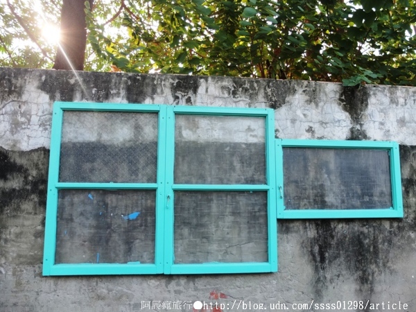 復興老兵文化園區:【旅行遊記。台南永康區】復興老兵文化園區。大面積老眷村活化藝術 大玩彩繪也玩歲月