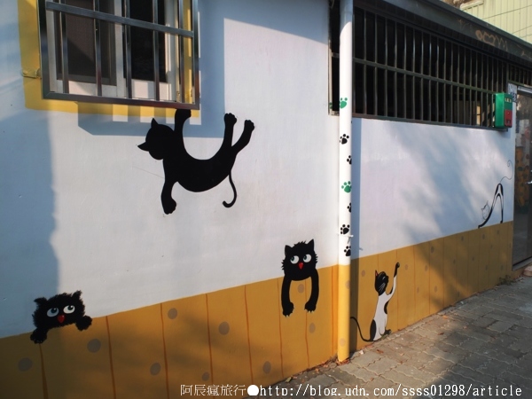 復興老兵文化園區:【旅行遊記。台南永康區】復興老兵文化園區。大面積老眷村活化藝術 大玩彩繪也玩歲月