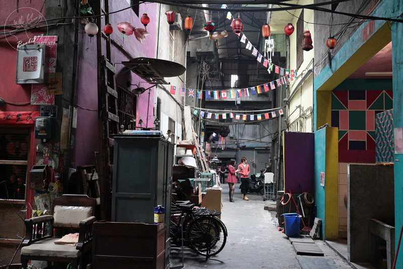 Banbi217 美食旅遊 :Pipe牛逼館子,工業風美式餐廳與平價好吃漢堡(台中西區美食,忠信市場)