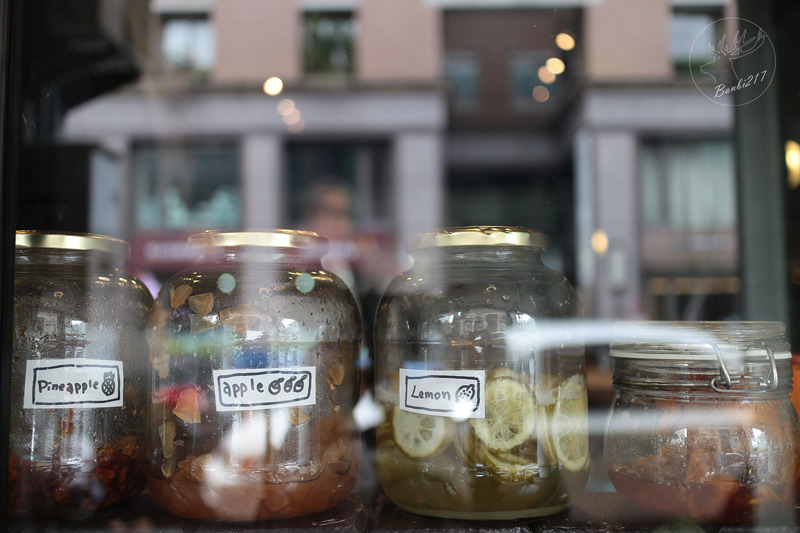 Banbi217 美食旅遊 :Pipe牛逼館子,工業風美式餐廳與平價好吃漢堡(台中西區美食,忠信市場)