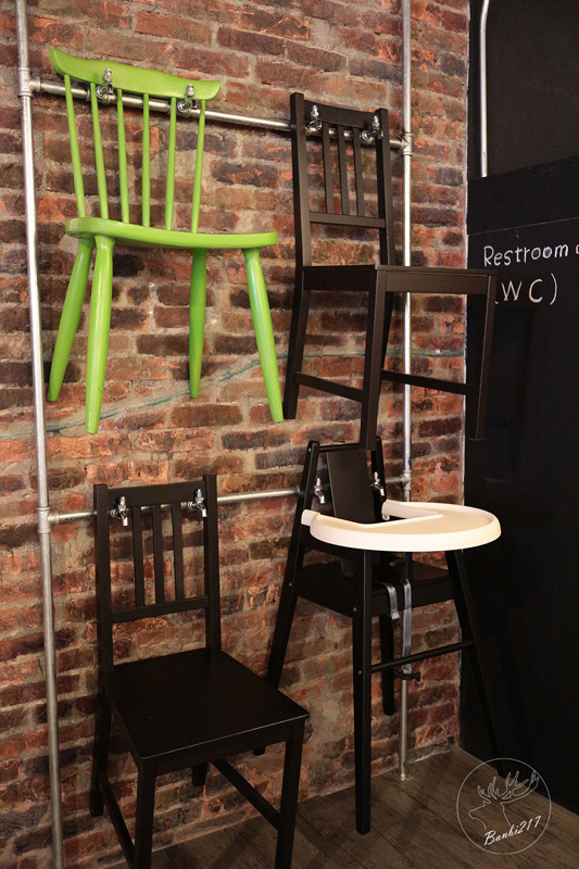 Banbi217 美食旅遊 :Pipe牛逼館子,工業風美式餐廳與平價好吃漢堡(台中西區美食,忠信市場)