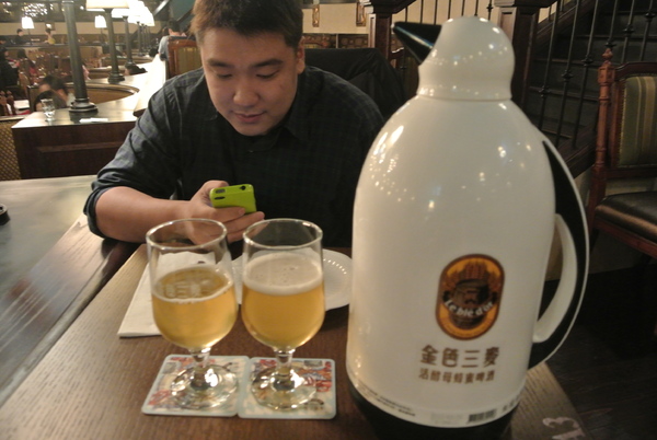 金色三麥(美麗華店):漂亮舒服的空間享受美食~