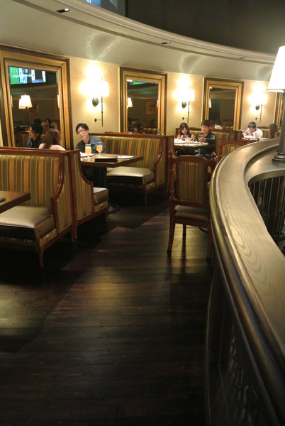 金色三麥(美麗華店):漂亮舒服的空間享受美食~