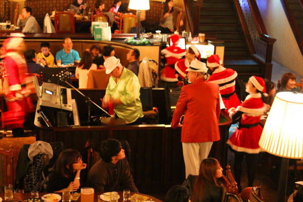 金色三麥(美麗華店)：[台北]氣勢磅礡求婚/聚會優質餐廳『金色三麥』