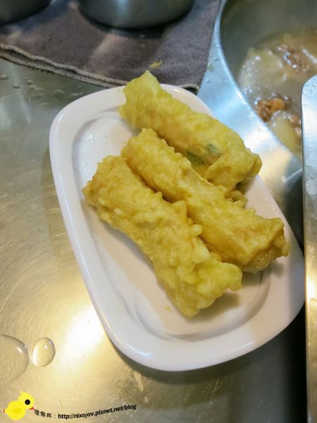 新莊-基隆紅燒鰻-從小到大不變的好味道-雞肉飯、鰻魚湯