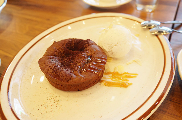 Pico Pico Restaurant and Bar：捷運信義安和♬巷弄裡的獨特中南美料理！商業午餐（祕魯菜）、甜心焦糖地瓜奶油塔，征服我的味蕾！Pico Pico Restaurant and Bar