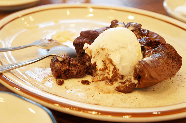 Pico Pico Restaurant and Bar：捷運信義安和♬巷弄裡的獨特中南美料理！商業午餐（祕魯菜）、甜心焦糖地瓜奶油塔，征服我的味蕾！Pico Pico Restaurant and Bar