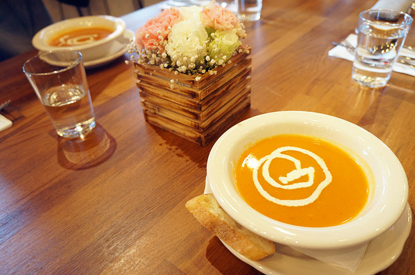 Pico Pico Restaurant and Bar：捷運信義安和♬巷弄裡的獨特中南美料理！商業午餐（祕魯菜）、甜心焦糖地瓜奶油塔，征服我的味蕾！Pico Pico Restaurant and Bar