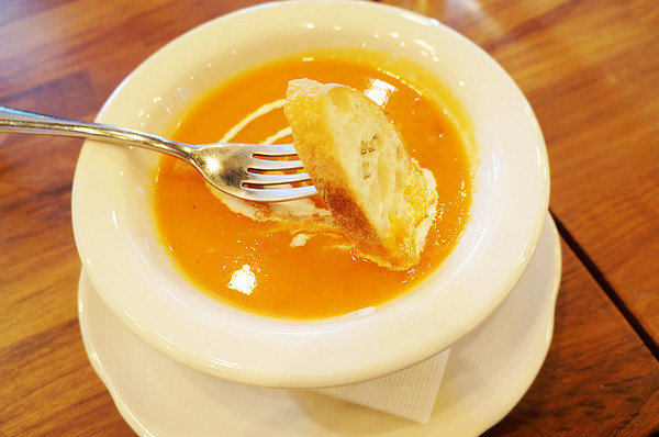 Pico Pico Restaurant and Bar：捷運信義安和♬巷弄裡的獨特中南美料理！商業午餐（祕魯菜）、甜心焦糖地瓜奶油塔，征服我的味蕾！Pico Pico Restaurant and Bar