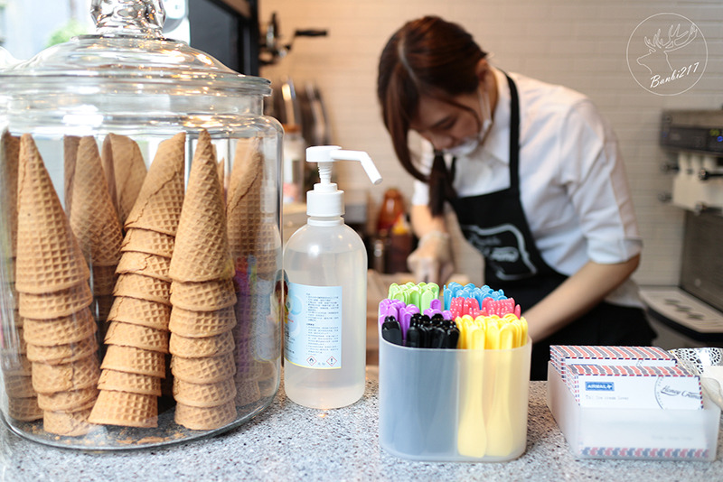 Banbi217 美食旅遊: Honey creme 韓國蜂巢冰淇淋,台北東區,捷運忠孝敦化站