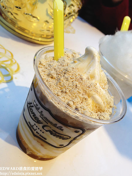 Honeycreme：[食記]台北東區 星冰報到 技術犯規的韓國蜂巢冰淇淋 Honey Creme