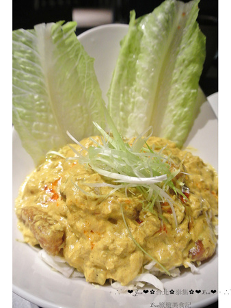 泰集 Thai Bazaar:【食記】oO。o○台北 大安區 泰集 Thai Bazaar 涼拌大薄片 月亮蝦餅 金錢蝦餅 綠咖哩嫩雞 咖哩魚片 椒麻雞 打拋豬 蝦醬空心菜 摩摩喳喳 泰式奶茶 吃過後,馬上把我心中第一家泰式料理店打下~oO。o○。