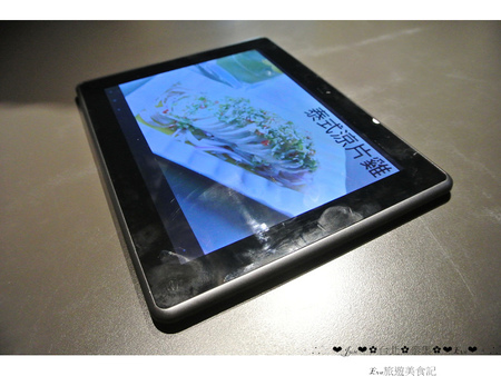 泰集 Thai Bazaar:【食記】oO。o○台北 大安區 泰集 Thai Bazaar 涼拌大薄片 月亮蝦餅 金錢蝦餅 綠咖哩嫩雞 咖哩魚片 椒麻雞 打拋豬 蝦醬空心菜 摩摩喳喳 泰式奶茶 吃過後,馬上把我心中第一家泰式料理店打下~oO。o○。