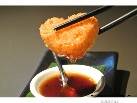 泰集 Thai Bazaar:【食記】oO。o○台北 大安區 泰集 Thai Bazaar 涼拌大薄片 月亮蝦餅 金錢蝦餅 綠咖哩嫩雞 咖哩魚片 椒麻雞 打拋豬 蝦醬空心菜 摩摩喳喳 泰式奶茶 吃過後,馬上把我心中第一家泰式料理店打下~oO。o○。