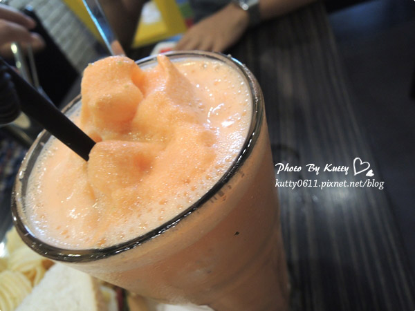 2013-10-10鯊魚咬土司 (16).jpg