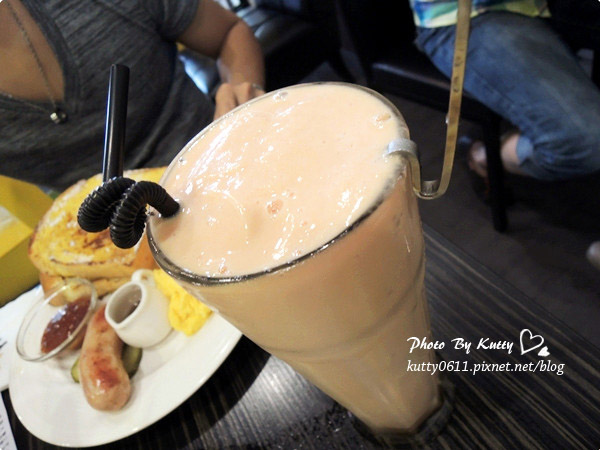 2013-10-10鯊魚咬土司 (24).jpg