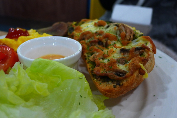 鯊魚咬吐司(清大店):鯊魚咬吐司