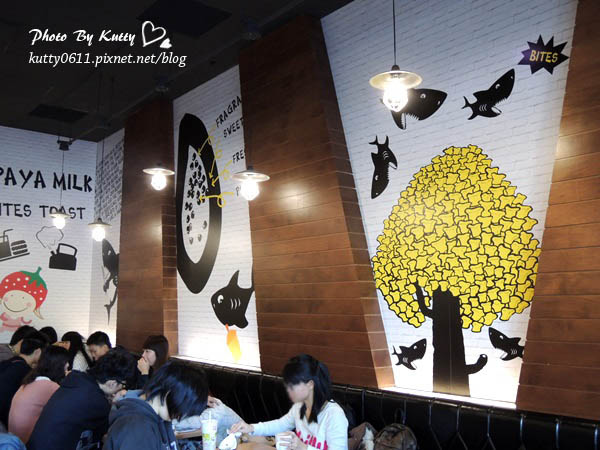 2013-11-29鯊魚咬土司光復店 (9).jpg