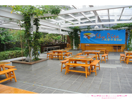 清境龍莊日式會館 -虫二小山：【食記】oO。。南投　合歡山　清境　虫二小山　pizza　潛艇堡　墨西哥捲　窯烤麵包　奶茶　咖啡　窯烤　上山吃膩小７和合菜的朋友，想要在高山吃窯烤ｐｉｚｚａ這是個新選擇！oO。o○。　