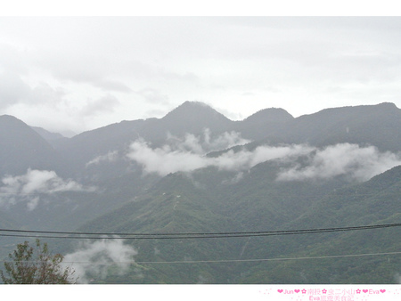 清境龍莊日式會館 -虫二小山：【食記】oO。。南投　合歡山　清境　虫二小山　pizza　潛艇堡　墨西哥捲　窯烤麵包　奶茶　咖啡　窯烤　上山吃膩小７和合菜的朋友，想要在高山吃窯烤ｐｉｚｚａ這是個新選擇！oO。o○。　