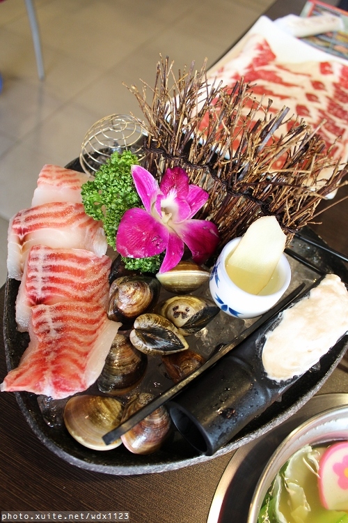 鍋仙日式涮涮鍋(食味鮮店)：鍋仙日式涮涮鍋-食味鮮店~我❤霜降牛肉~103.03.19