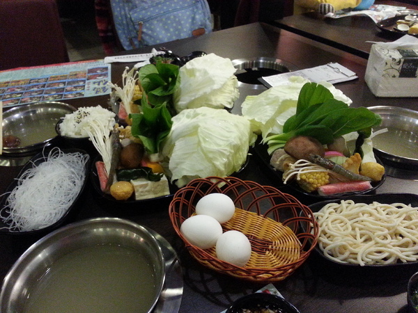 鍋仙日式涮涮鍋(食味鮮店)：【口碑券12】新鮮食材吃的到。價格好實在 