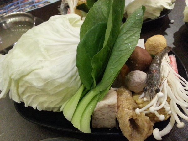 鍋仙日式涮涮鍋(食味鮮店)：【口碑券12】新鮮食材吃的到。價格好實在 