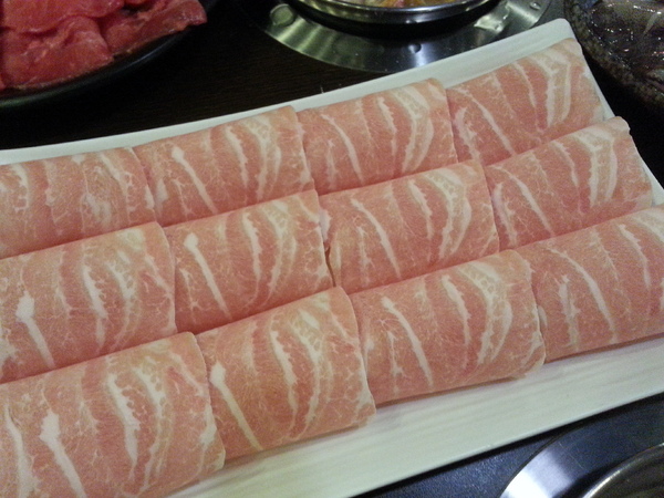 鍋仙日式涮涮鍋(食味鮮店)：【口碑券12】新鮮食材吃的到。價格好實在 