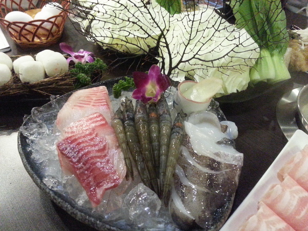 鍋仙日式涮涮鍋(食味鮮店)：【口碑券12】新鮮食材吃的到。價格好實在 