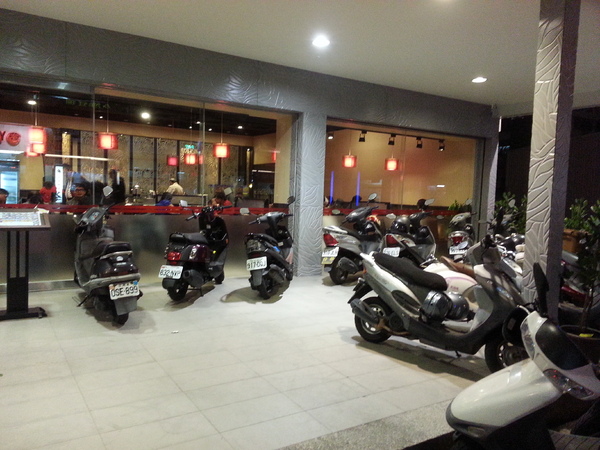 鍋仙日式涮涮鍋(食味鮮店)：【口碑券12】新鮮食材吃的到。價格好實在 