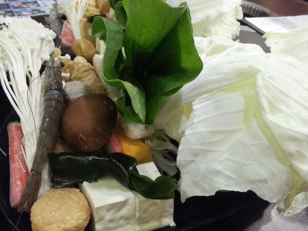 鍋仙日式涮涮鍋(食味鮮店)：【口碑券12】新鮮食材吃的到。價格好實在 