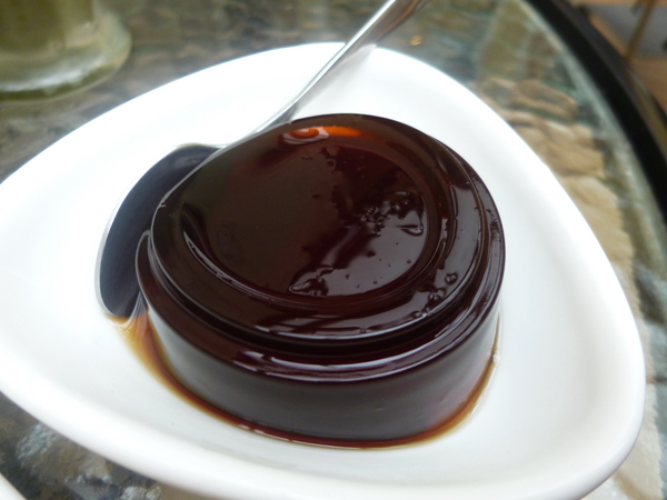 Play Coffee 普雷咖啡：【苗栗頭份】推薦薄脆有嚼勁的薄餅系列，以及獨樹一格的老闆娘－普雷咖啡