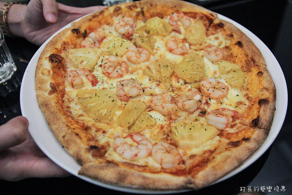 Zoe Pizza & Pasta：【食記】{高雄。新興區}甜的鹹的Zoe Pizza&Pasta 通通都有