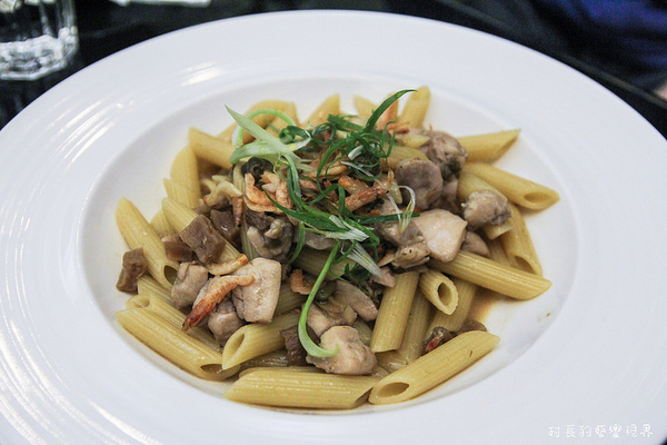 Zoe Pizza & Pasta：【食記】{高雄。新興區}甜的鹹的Zoe Pizza&Pasta 通通都有