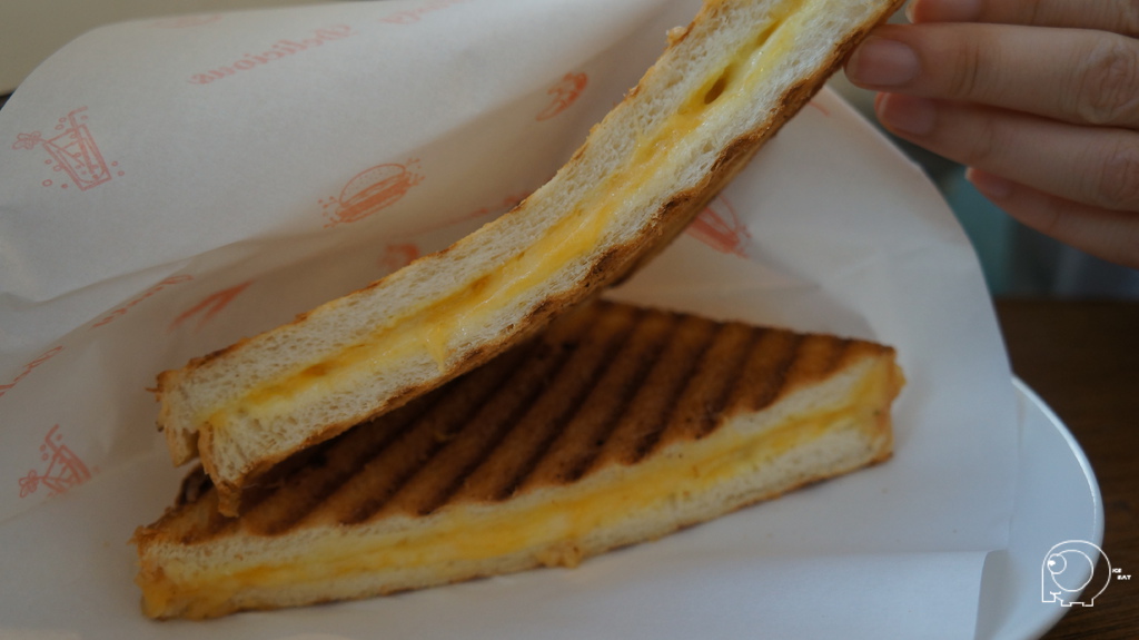 蜂蜜芥末烤乳酪三明治