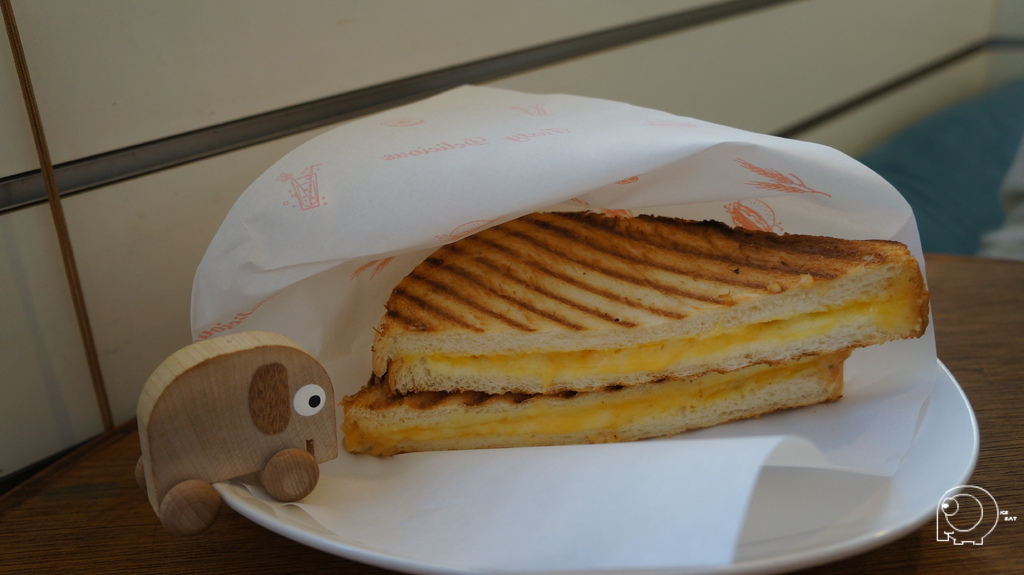 蜂蜜芥末烤乳酪三明治