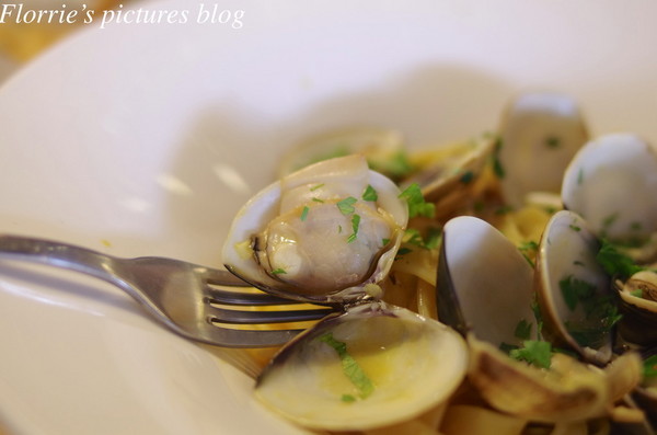 敲敲咖啡 KNOCK KAFE:台北大安區美食~敲敲咖啡KNOCK KAFE~來塊爆漿檸檬塔吧!