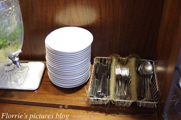 敲敲咖啡 KNOCK KAFE:台北大安區美食~敲敲咖啡KNOCK KAFE~來塊爆漿檸檬塔吧!