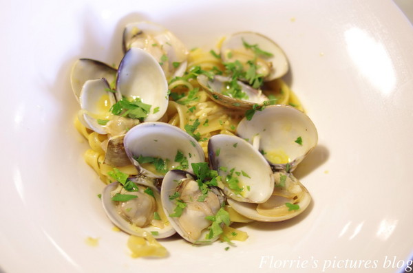 敲敲咖啡 KNOCK KAFE:台北大安區美食~敲敲咖啡KNOCK KAFE~來塊爆漿檸檬塔吧!