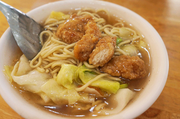 春天土魠魚羹專賣店：馬公♬澎湖「白金」尚青，台北吃不到！土魠魚羹麵在地平價夯美食　春天土魠魚羹專賣店