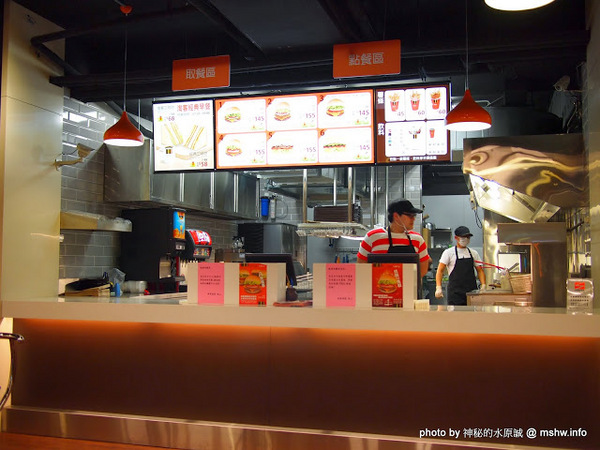 Burger Talks 淘客漢堡：【食記】新北Burger Talks 淘客漢堡@三重MRT先嗇宮 : 傳聞中的台版IN-N-OUT？ 味道與價格算是還可以接受