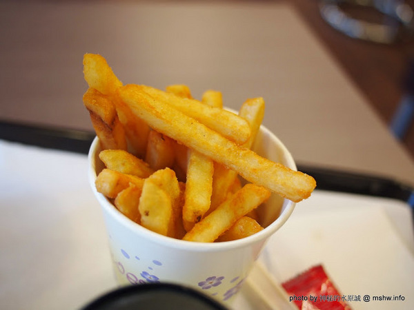 Burger Talks 淘客漢堡：【食記】新北Burger Talks 淘客漢堡@三重MRT先嗇宮 : 傳聞中的台版IN-N-OUT？ 味道與價格算是還可以接受