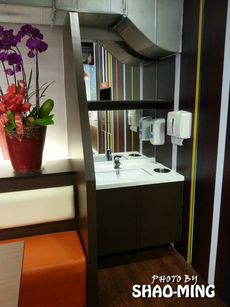 Burger Talks 淘客漢堡:(三重)東西岸道地速食『Burger Talks 淘客漢堡』新開幕優質速食餐廳