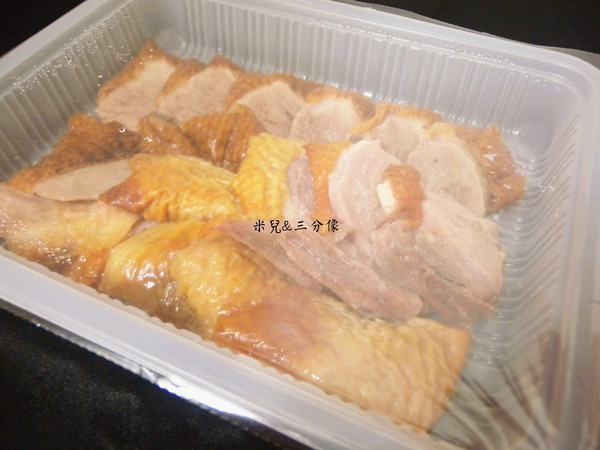 便宜坊北平烤鴨：[宅配]  便宜坊 北平烤鴨  不用出門排隊排到發瘋就可以吃到超好吃的 一鴨三吃!! 趕緊來看看是哪間這麼厲害吧!