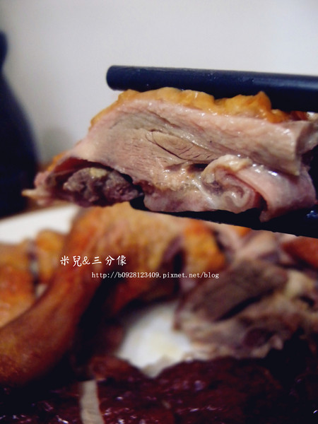 便宜坊北平烤鴨：[宅配]  便宜坊 北平烤鴨  不用出門排隊排到發瘋就可以吃到超好吃的 一鴨三吃!! 趕緊來看看是哪間這麼厲害吧!