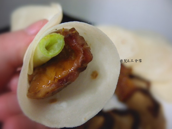 便宜坊北平烤鴨：[宅配]  便宜坊 北平烤鴨  不用出門排隊排到發瘋就可以吃到超好吃的 一鴨三吃!! 趕緊來看看是哪間這麼厲害吧!