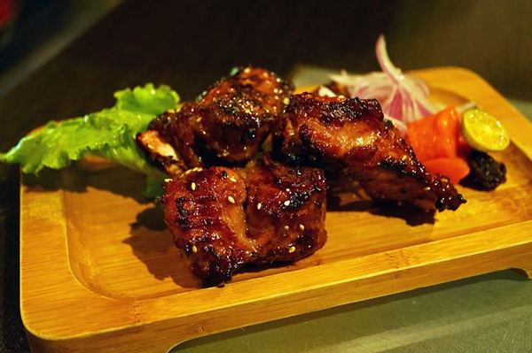 宇樂居食屋:【台南日式料理】【中西區】宇樂居食屋|夜晚、小酌、日式料理。隱身巷弄中的美食。