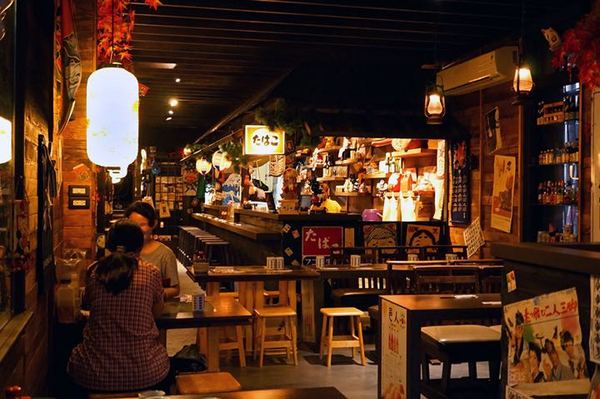 宇樂居食屋:【台南日式料理】【中西區】宇樂居食屋|夜晚、小酌、日式料理。隱身巷弄中的美食。