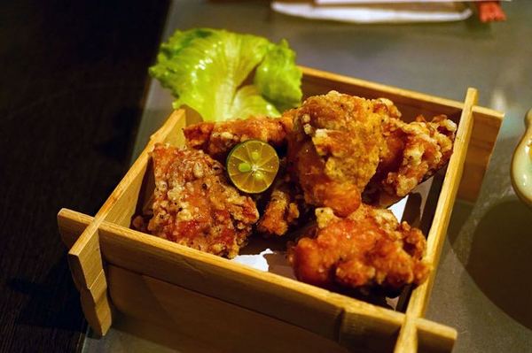 宇樂居食屋:【台南日式料理】【中西區】宇樂居食屋|夜晚、小酌、日式料理。隱身巷弄中的美食。